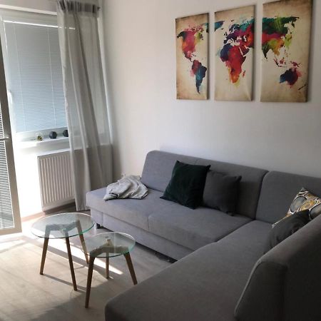 Samorin Modern Apartmens Private Parking - Air Conditioning Exterior photo